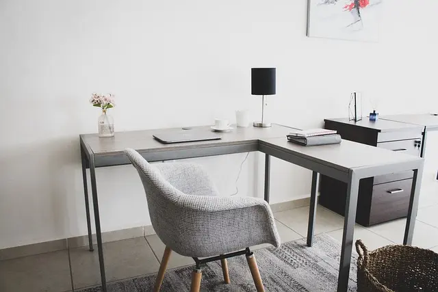 Les essentiels pour un espace de travail moderne et inspirant