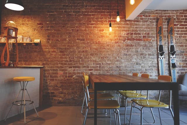 Comment choisir des meubles en bois pour un intérieur chaleureux